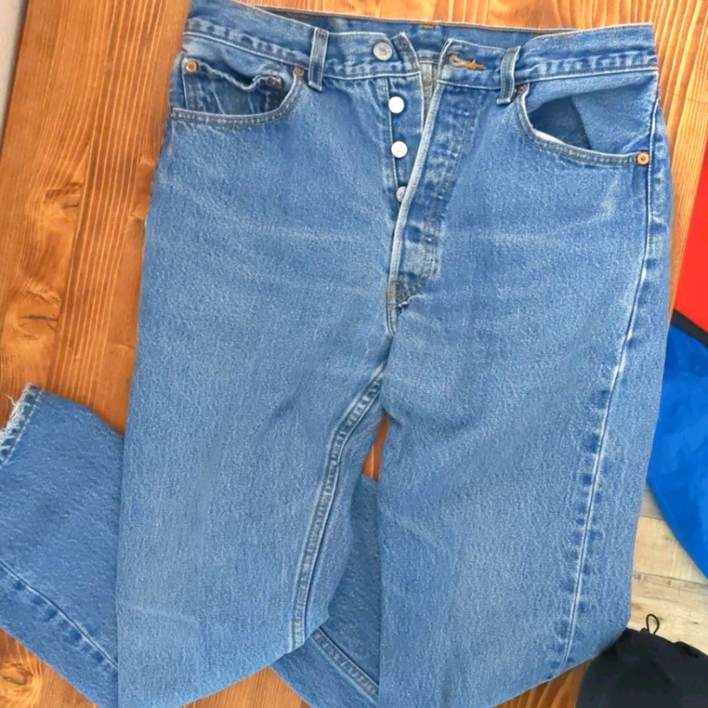 Levi jeans
